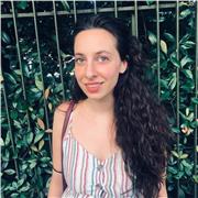 Insegno storia, filosofia e italiano. Ho competenze strutturate in comunicazione e scrittura. Sono una giornalista e al momento vivo a Napoli. Scrivimi!
